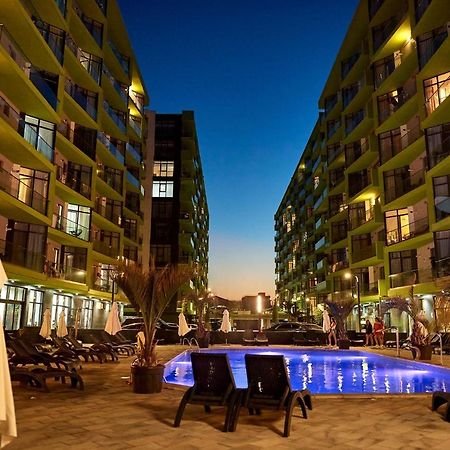 Vintage Breeze Apartment - Spa Pools Resort Mamaia Eksteriør bilde
