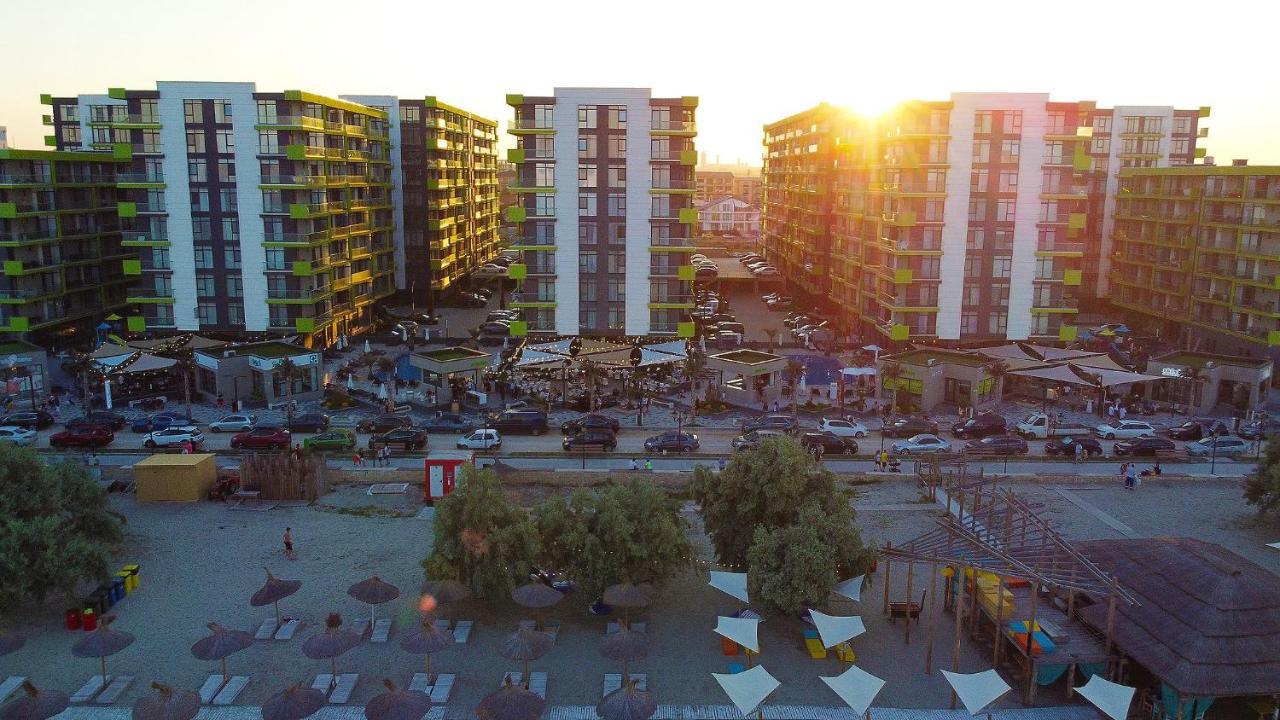 Vintage Breeze Apartment - Spa Pools Resort Mamaia Eksteriør bilde
