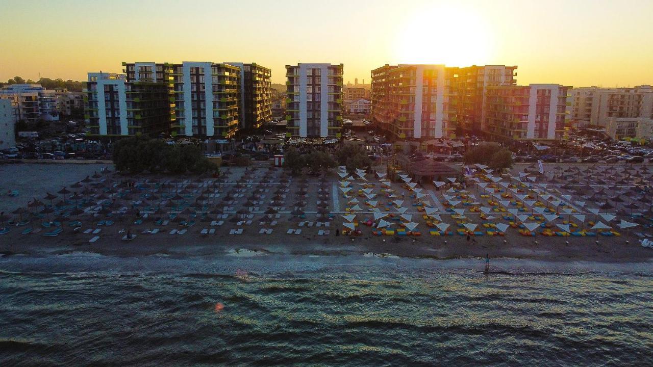 Vintage Breeze Apartment - Spa Pools Resort Mamaia Eksteriør bilde