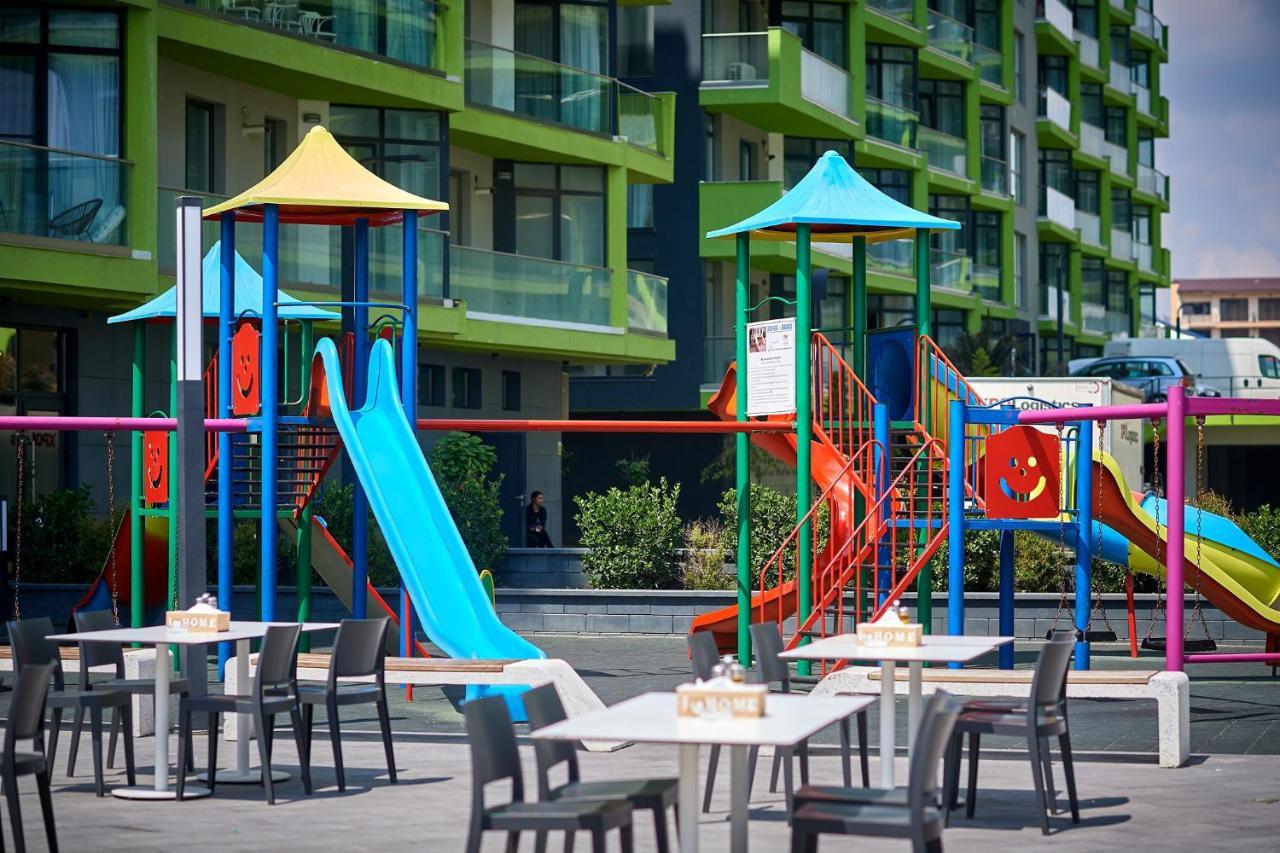 Vintage Breeze Apartment - Spa Pools Resort Mamaia Eksteriør bilde