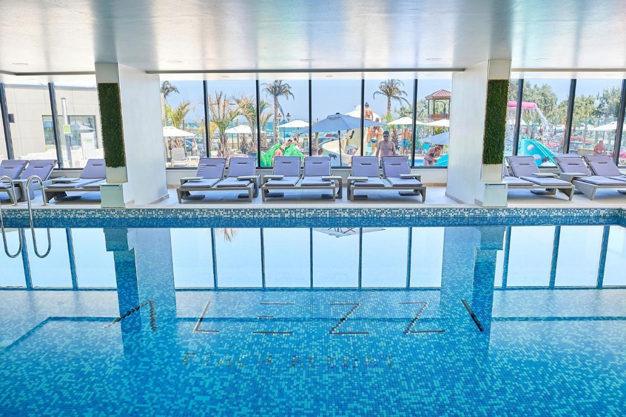Vintage Breeze Apartment - Spa Pools Resort Mamaia Eksteriør bilde